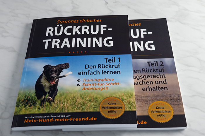 Buchcover auf Marmor